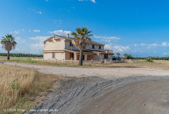 Casa con molinos y safreig en S'Aranjassa - BALEARES