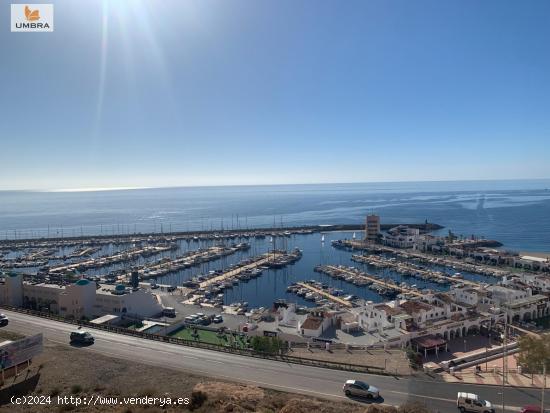  Gran Local con Impresionantes Vistas al Puerto Deportivo de Aguadulce - ALMERIA 