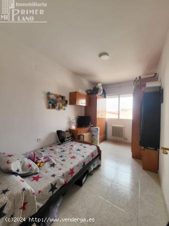 Se vende piso de 2 habitaciones en calle Campo junto a supermerca La Despensa por solo 55.000 euros 