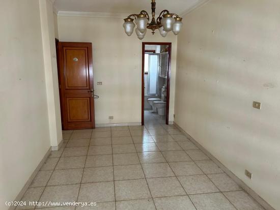 Piso en venta en Jesús Ferrer Jimeno 4, Las Palmas de Gran Canaria - LAS PALMAS