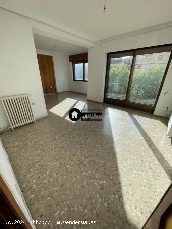  INMOBILIARIA TEJARES VENDE PISO EN ZONA CENTRO-CARRETAS - ALBACETE 