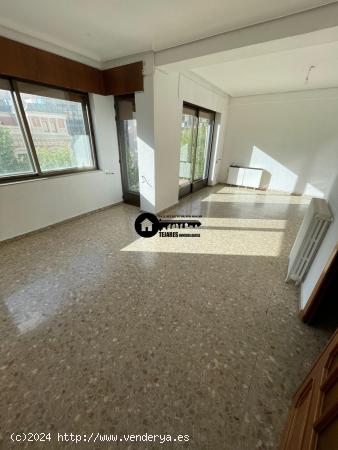 INMOBILIARIA TEJARES VENDE PISO EN ZONA CENTRO-CARRETAS - ALBACETE