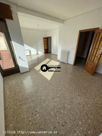 INMOBILIARIA TEJARES VENDE PISO EN ZONA CENTRO-CARRETAS - ALBACETE