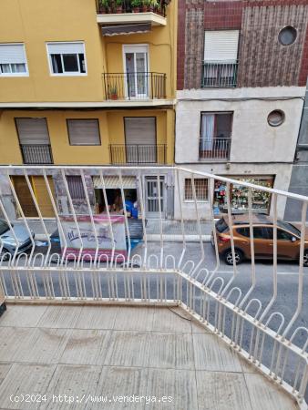 VIVIENDA UNIFAMILIAR DE 2 PLANTAS MAS TERRAZA - ALICANTE