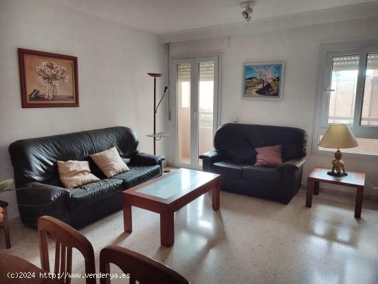 SE VENDE PISO EN EL PASEO VICTORIA EUGENIA - CADIZ