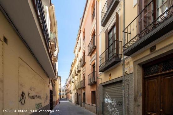  Casa-Edificio - GRANADA 