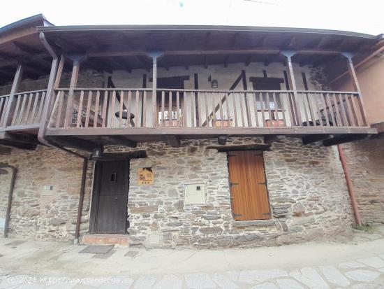  CASA DE PIEDRA TOTALMENTE REFORMADA EN VALDECAÑADA - LEON 