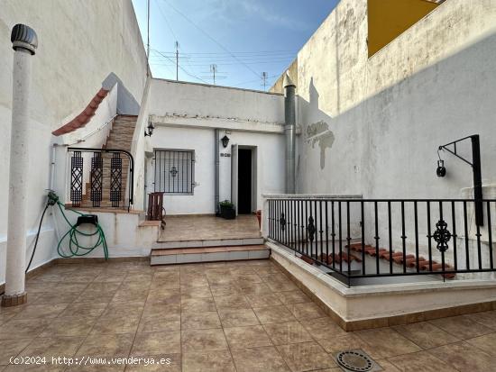 ALG709 - CASA DE 200M2 EN LA CALLE MARE DE DEU DEL DESAMPARATS DE ALGEMESÍ - VALENCIA