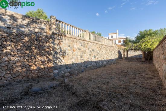  Parcela urbana de 700m en la mejor zona de durca - GRANADA 