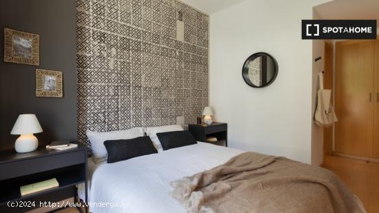 Apartamento de 3 dormitorios en alquiler en Barcelona - BARCELONA