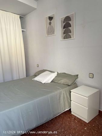 Habitación en piso compartido en Jaén - JAEN