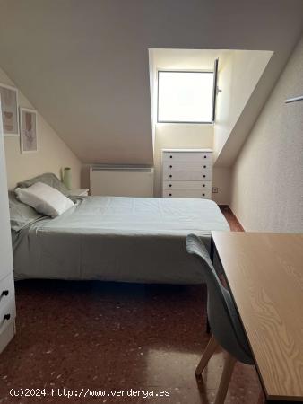 Habitación en piso compartido en Jaén - JAEN