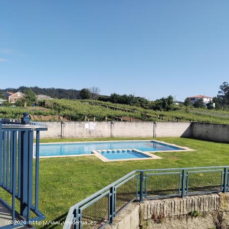  Amplio piso con piscina comunitaria a menos de 2k de la playa - PONTEVEDRA 