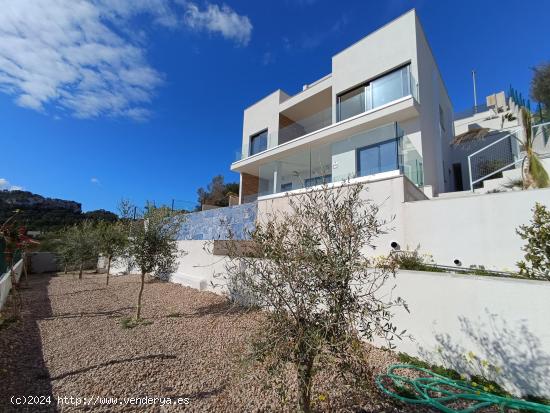 Lujoso Chalet Unifamiliar con vista al mar - BALEARES