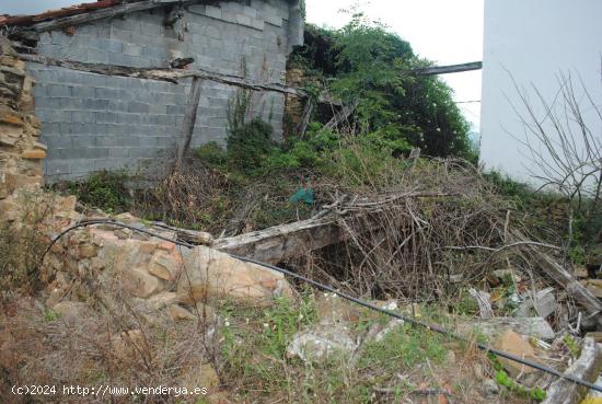 Se vende terreno con proyecto para construir una casa - CANTABRIA