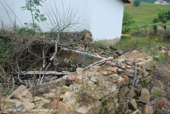 Se vende terreno con proyecto para construir una casa - CANTABRIA