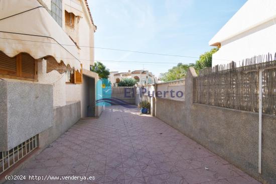 AMPLIO DUPLEX EN ESQUINA EN PLAYA GRANDE - REF 1657 - MURCIA