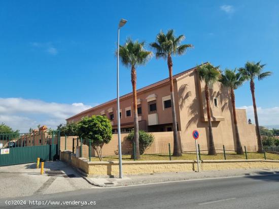 VENTA CASA ADOSADA EN CALLE BATEL, URBANIZACION MONTECALPE II - SAN GARCIA - ALGECIRAS - CADIZ