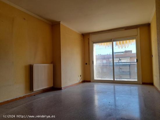 PISO EN VENTA EN AVDA. DE LA CONSTITUCIÓN  CASTELLDEFELS CENTRO - BARCELONA