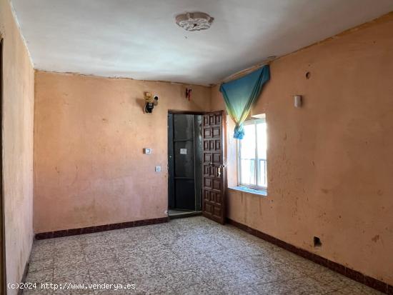 CASABANCO VENDE PISO DE DOS DORMITORIOS EN ALMENDRALEJO. - BADAJOZ