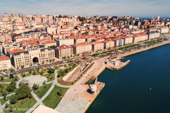 Exclusiva vivienda con vistas a la Bahía de Santander - CANTABRIA