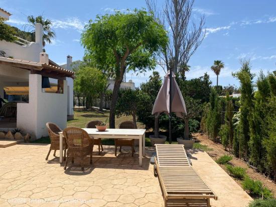 CHALET DE ALQUILER TEMPORAL (A PARTIR DE SEPEPTIEMBRE) EN BADIA BLAVA CON PISCINA PRIVADA - BALEARES