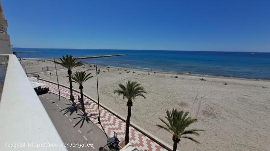 BONITO PISO EN PRIMERA LÍNEA EN PLAYA LEVANTE EN SANTA POLA - ALICANTE