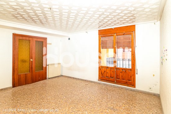 Casa en venta de 745 m² Calle Ortubia 10, bj, 50100 Almunia de Doña Godina (La) (Zaragoza)