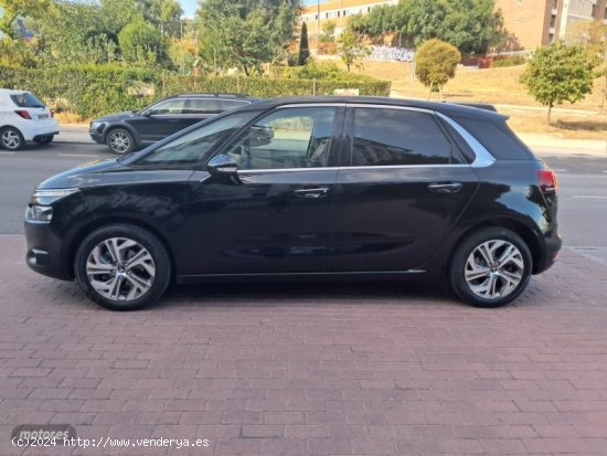 Citroen C4 Picasso 1.2i 130cv de 2016 con 120.000 Km por 9.775 EUR. en Madrid