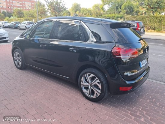 Citroen C4 Picasso 1.2i 130cv de 2016 con 120.000 Km por 9.775 EUR. en Madrid