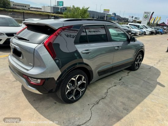 Kia Niro 1.6 GDi HEV 95kW (129CV) Emotion de 2022 con 8.900 Km por 29.000 EUR. en La Rioja