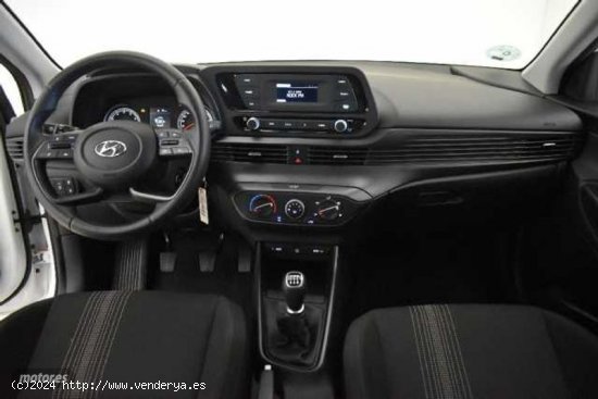 Hyundai Bayon 1.2 MPI Essence de 2023 con 8.348 Km por 14.900 EUR. en Zaragoza