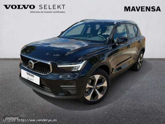 Volvo XC40 XC40 Core, B3 (gasolina), Gasolina de 2022 con 22 Km por 41.500 EUR. en Badajoz