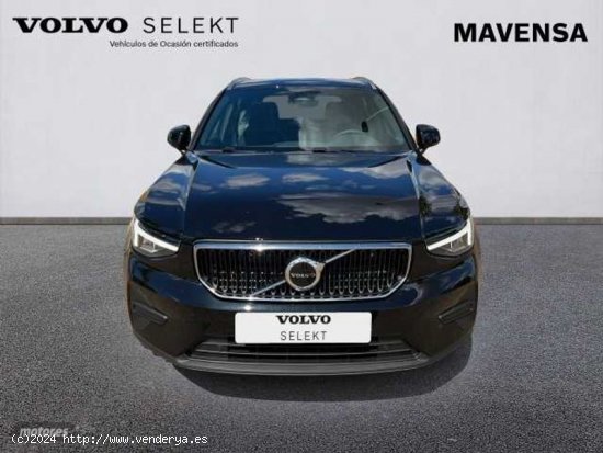 Volvo XC40 XC40 Core, B3 (gasolina), Gasolina de 2022 con 22 Km por 41.500 EUR. en Badajoz