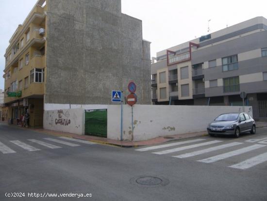 SOLAR EN LA MATA A DOS CALLES DE LA PLAYA DE LA MATA - ALICANTE