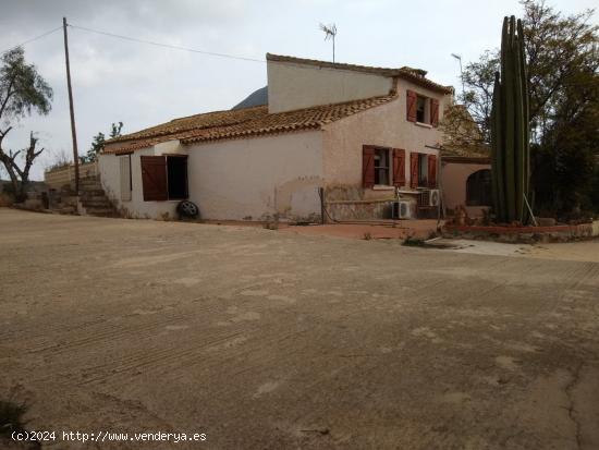 CASA DE CAMPO PARA NEGOCIO - ALICANTE