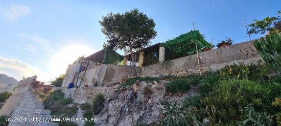 CASA CON TERRENO EN EL CAMINO DE MONNEGRE - ALICANTE