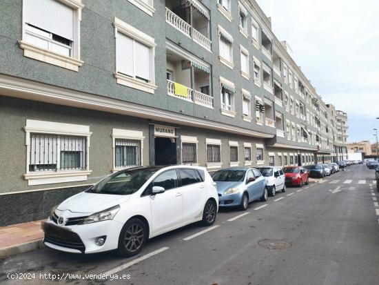 PLAZA DE GARAJE MÁS TRASTERO JUNTO AL SUPERMERCADO DIA DE EL CAMPELLO - ALICANTE