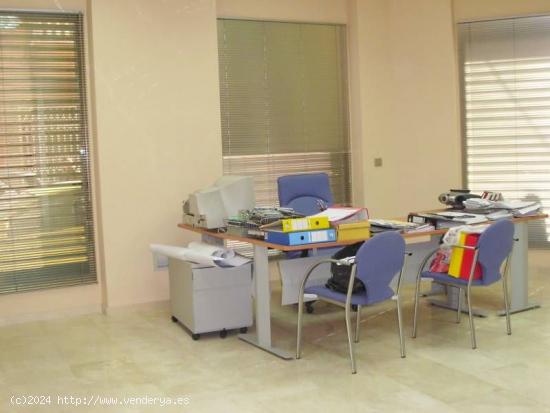 LOCAL DE 185 M2 LISTO PARA OCUPAR COMO OFICINAS - ALICANTE