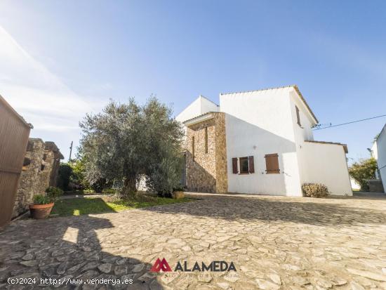 CHALET URBANO EN PEDANÍA DE VEJER (NAVEROS) - CADIZ