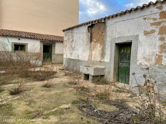 Urbis te ofrece casa-solar en venta en Aldeaseca de la Armuña, Salamanca. - SALAMANCA