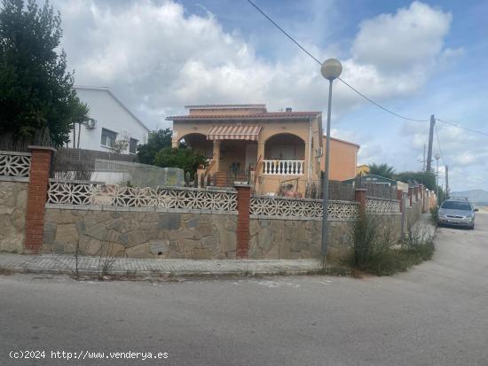  SE VENDE CASA EN LA BISBAL DEL PENEDES, ZONA ESPLAI PENEDES] - TARRAGONA 