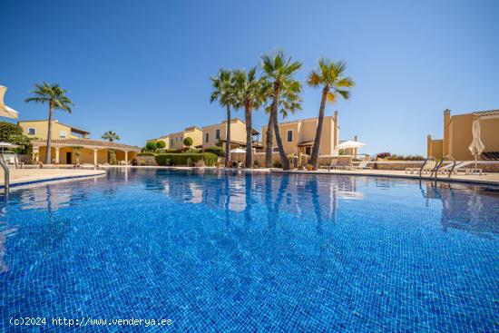 Planta baja residencial en Santa Ponsa con piscina y parking. - BALEARES