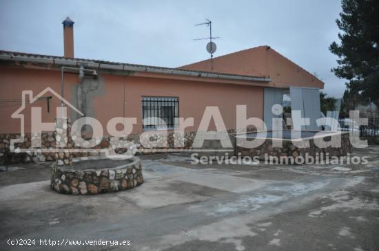 CHALET REFORMADO con PISCINA, JARDÍN y GARAJE - VALENCIA