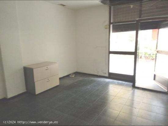 BAJO COMERCIAL POR 300 EUROS EN ALQUILER JUNTO A PESET ALEIXANDRE - VALENCIA