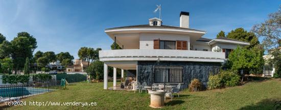 CHALET EN VENTA EN EL VEDAT DE TORRENT - VALENCIA