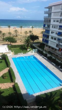 Apartamento con vistas al mar  situado en 1ª línea playa Gandia con salida directa a la playa - VA