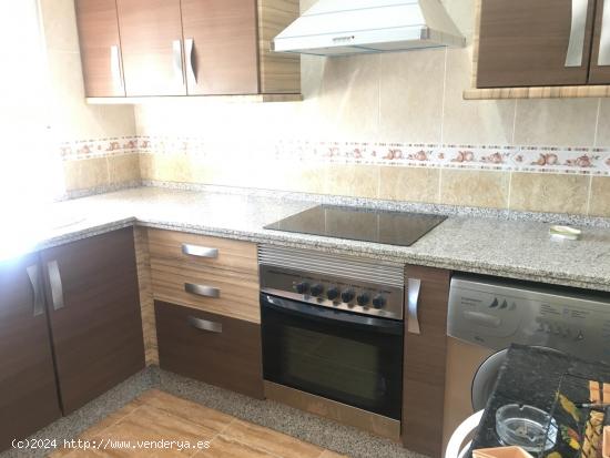 PRECIOSA CASA DE 100 M2  EN PARCELA DE 650 M2, EN MAJANEQUE - CORDOBA