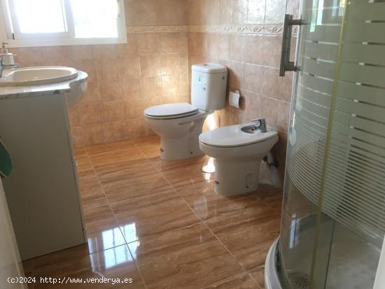 PRECIOSA CASA DE 100 M2  EN PARCELA DE 650 M2, EN MAJANEQUE - CORDOBA