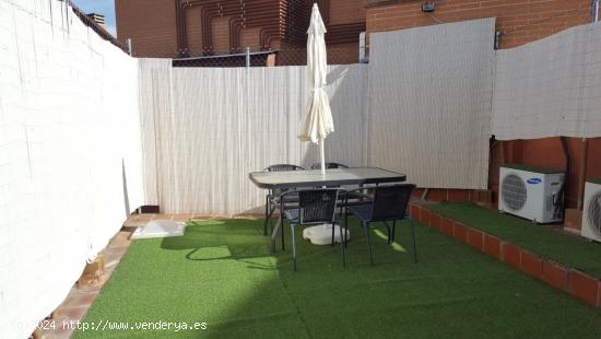 Ático con patio y solárium de 35m2 - MADRID